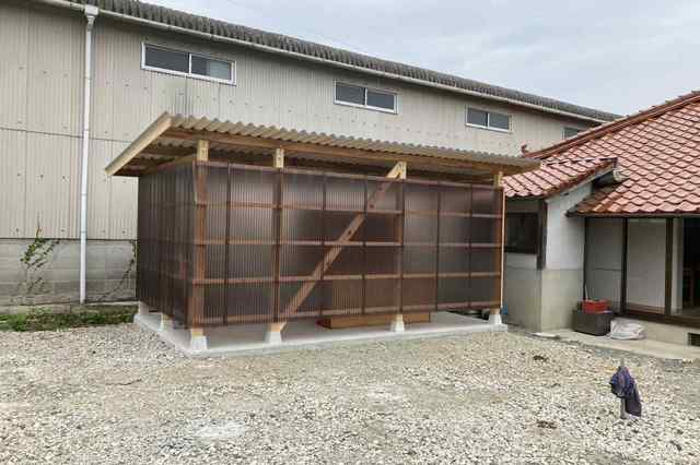古材を使った物干し小屋の施工後画像