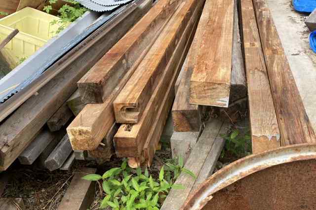 古材を使った物干し小屋の施工前画像